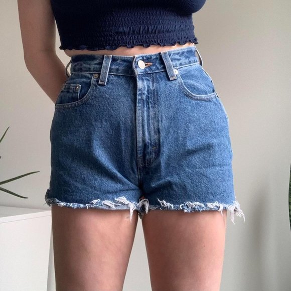 Vintage Reworked Tommy Hilfiger Distressed Denim Shorts - Picture 4 of 5